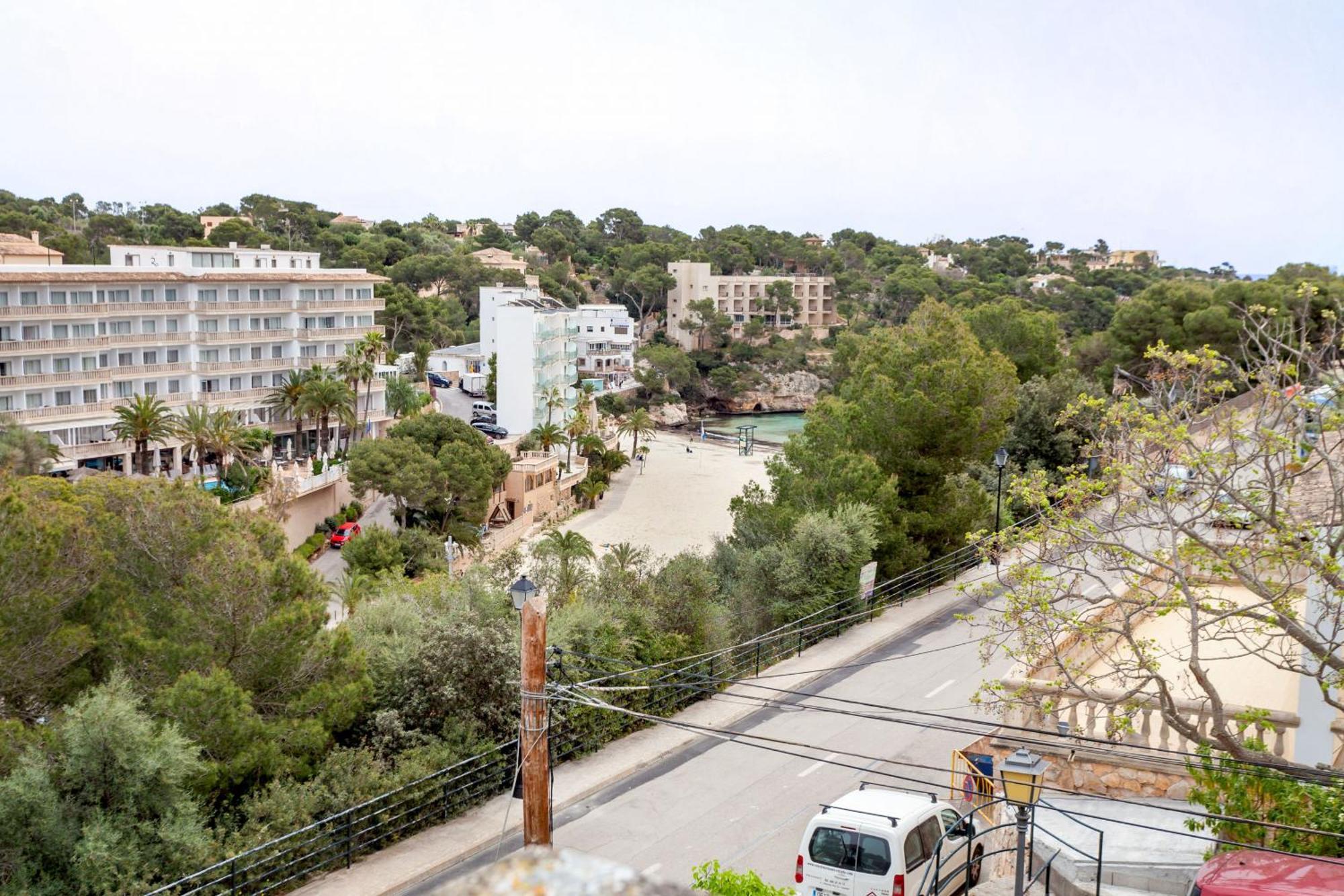 Torre Mar With Swimming Pool And 100m To The Beach Сasa de vacaciones